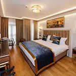 Manors Hotel