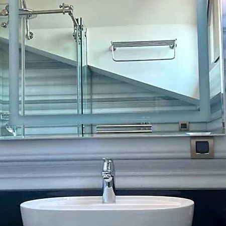 Hotel Manors Old 4*
