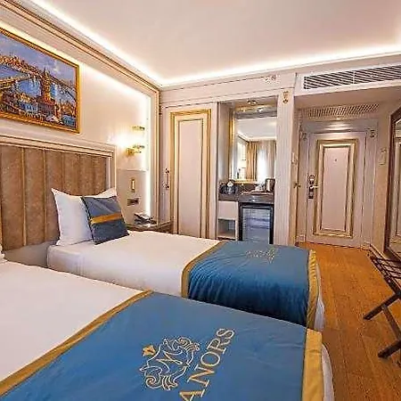 Hotel Manors Old 4*