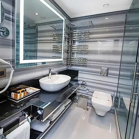 Manors Old 4*
